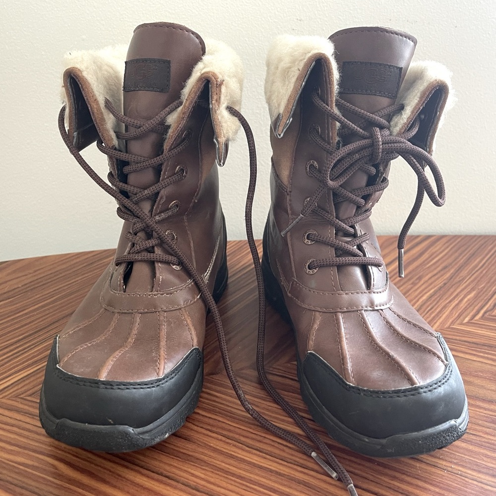 Ugg boots, kids size 5 womans 7.5